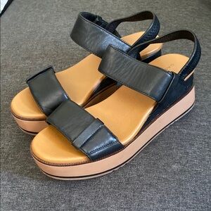 Caslon Briana black and Tan Women's Platform Sandals size 7M